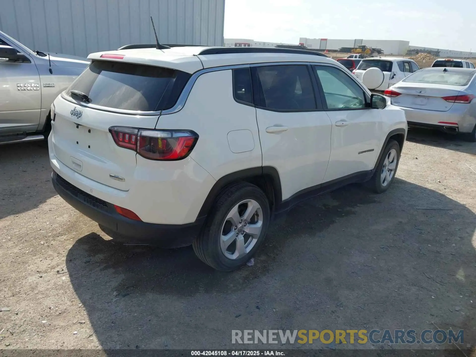 4 Фотография поврежденного автомобиля 3C4NJCBBXMT563942 JEEP COMPASS 2021