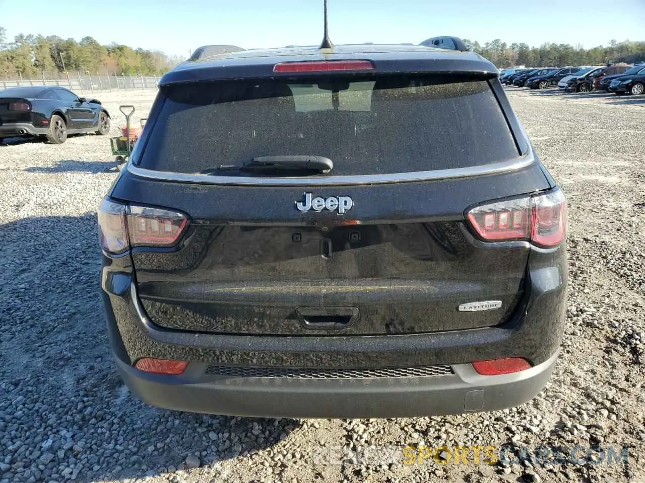 6 Photograph of a damaged car 3C4NJCBBXMT574049 JEEP COMPASS 2021