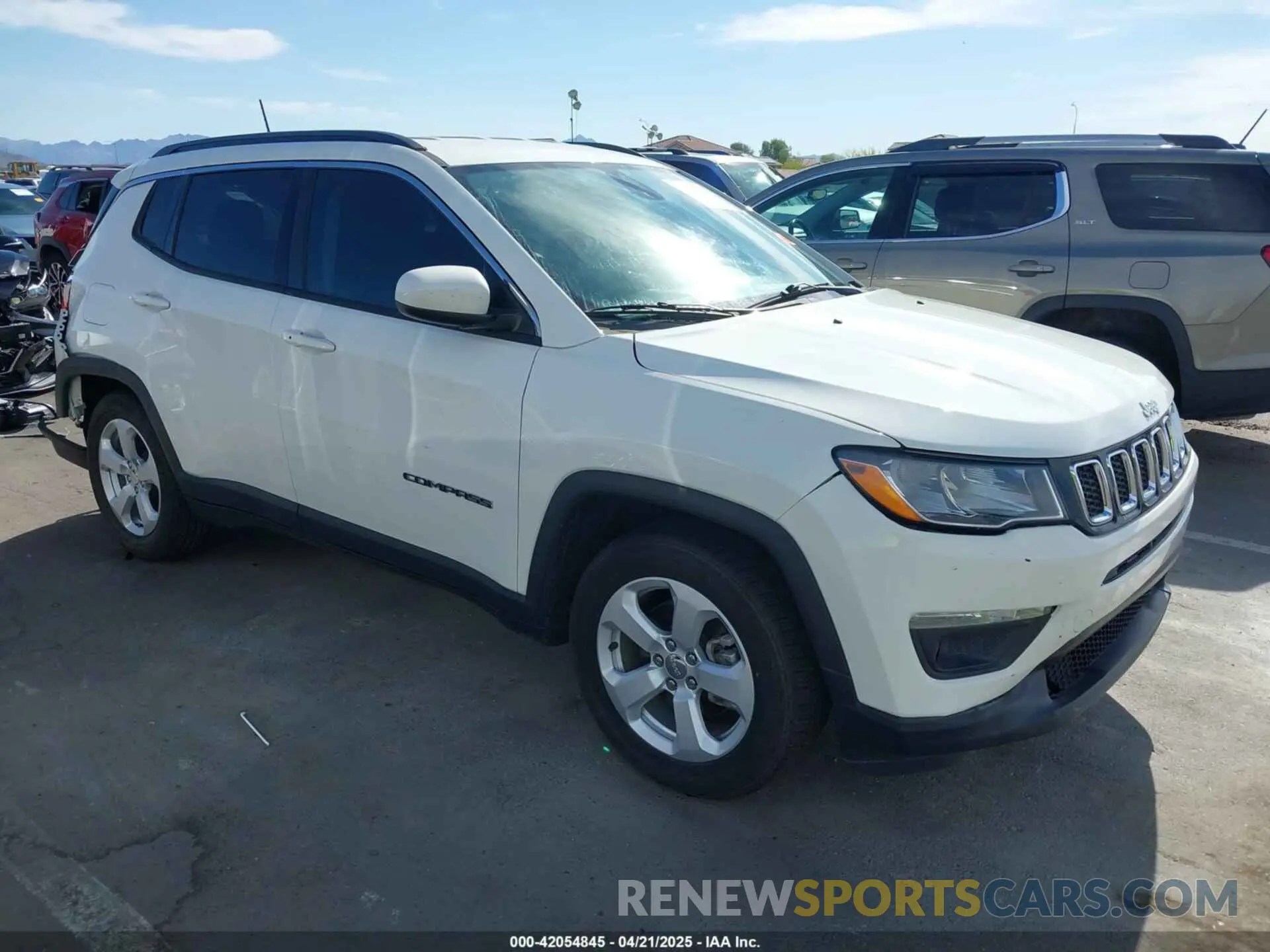 1 Фотография поврежденного автомобиля 3C4NJCBBXMT581213 JEEP COMPASS 2021