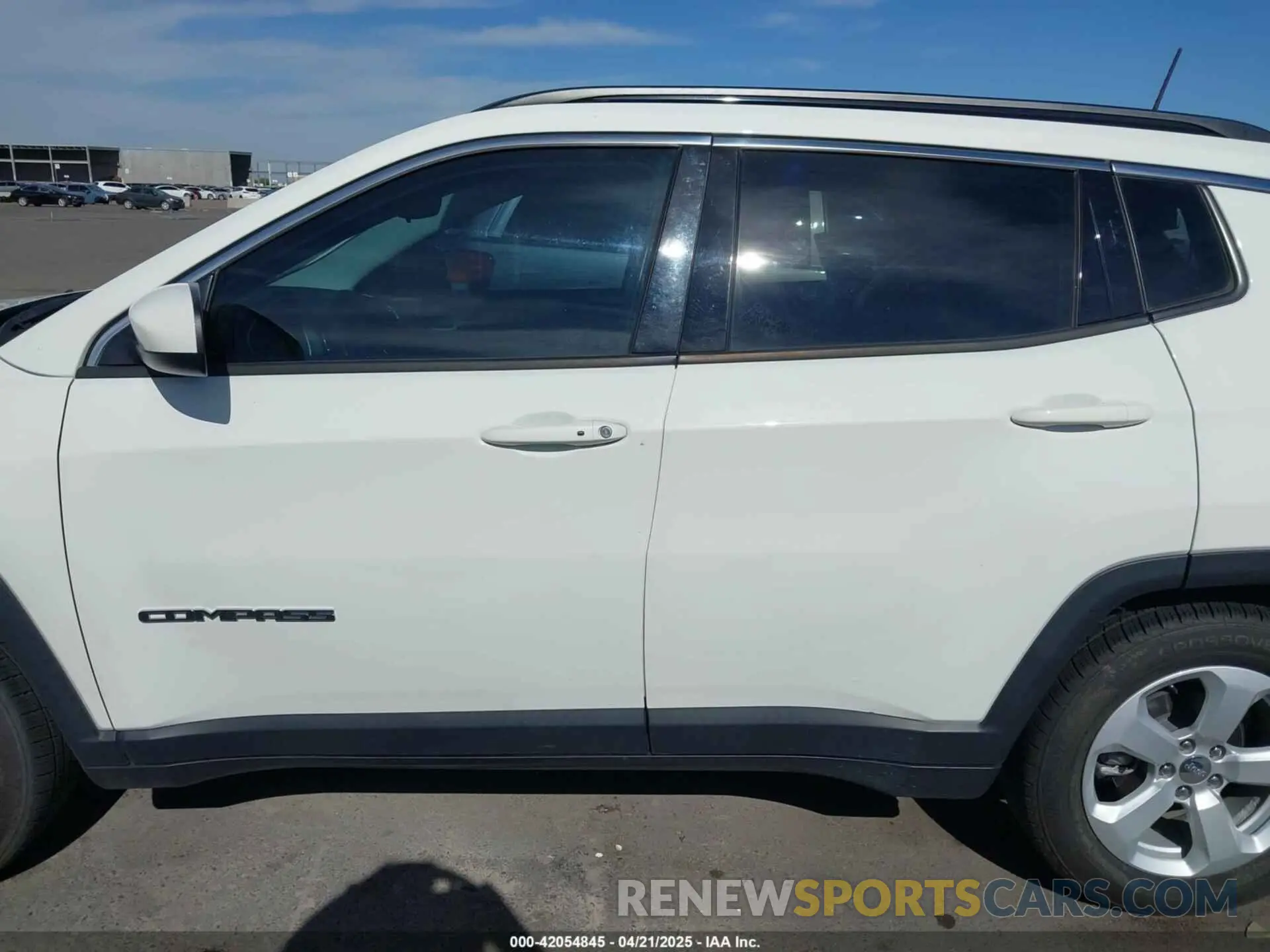 14 Фотография поврежденного автомобиля 3C4NJCBBXMT581213 JEEP COMPASS 2021