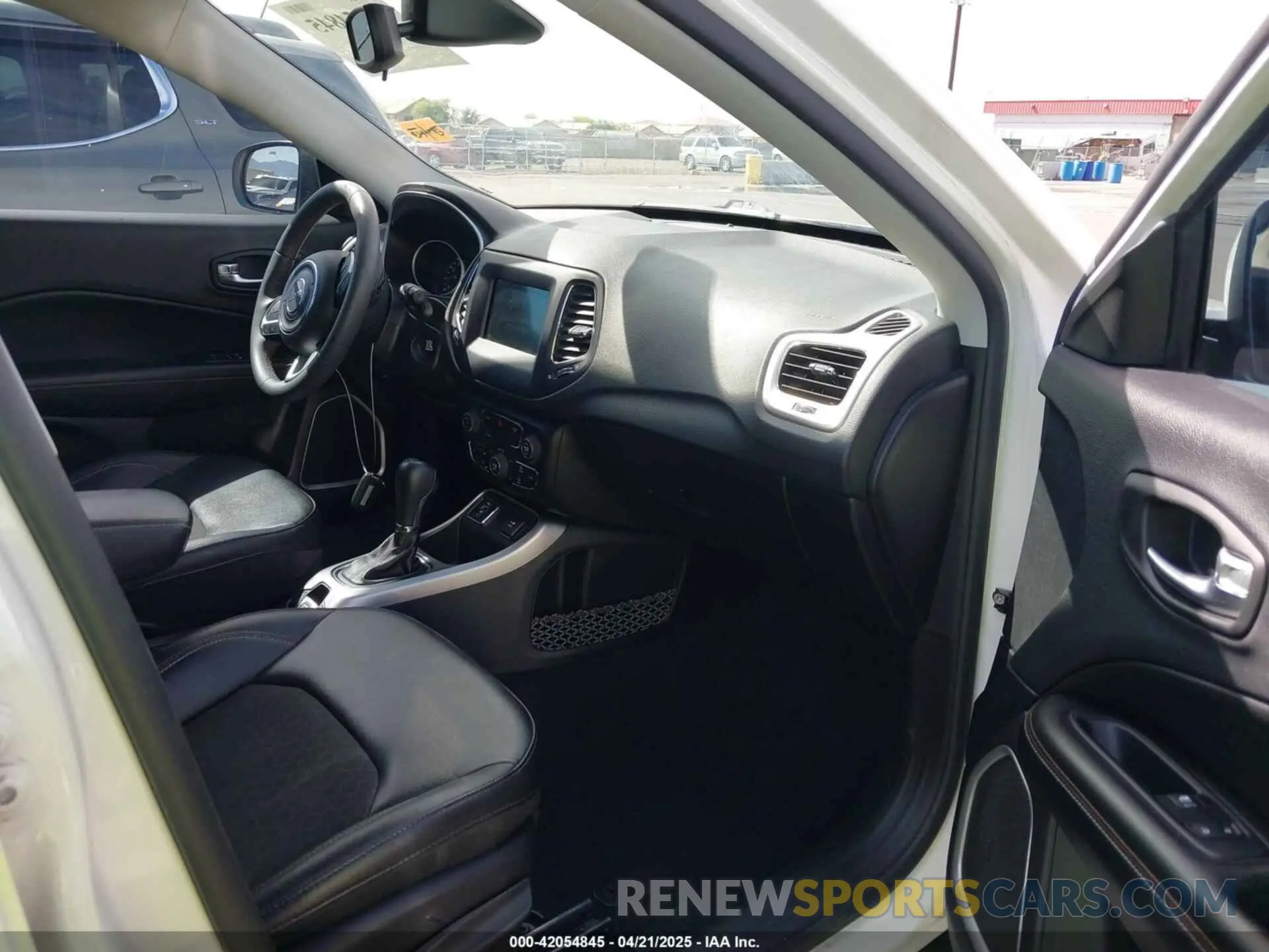 5 Фотография поврежденного автомобиля 3C4NJCBBXMT581213 JEEP COMPASS 2021