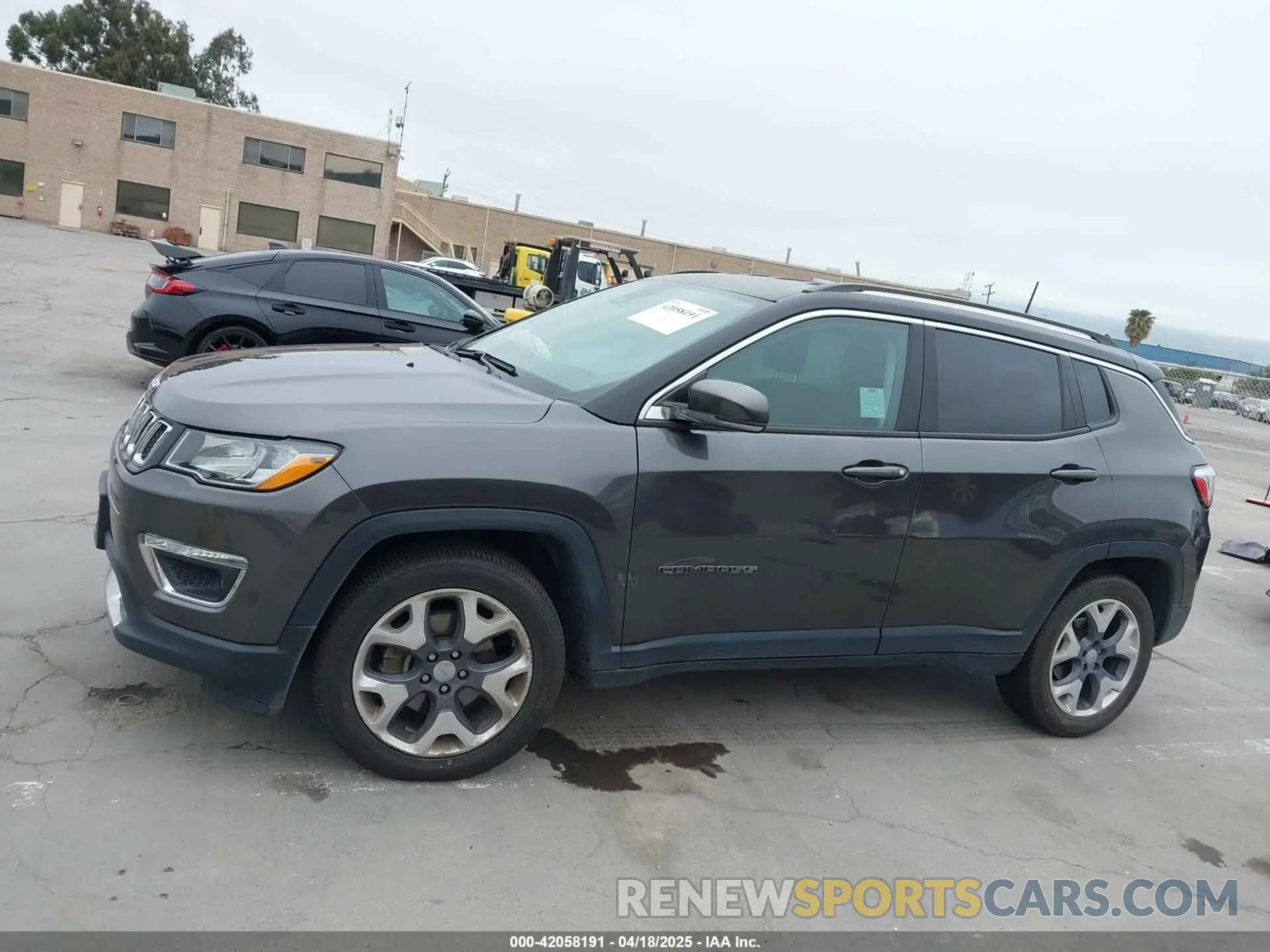 14 Photograph of a damaged car 3C4NJCCB0MT571336 JEEP COMPASS 2021