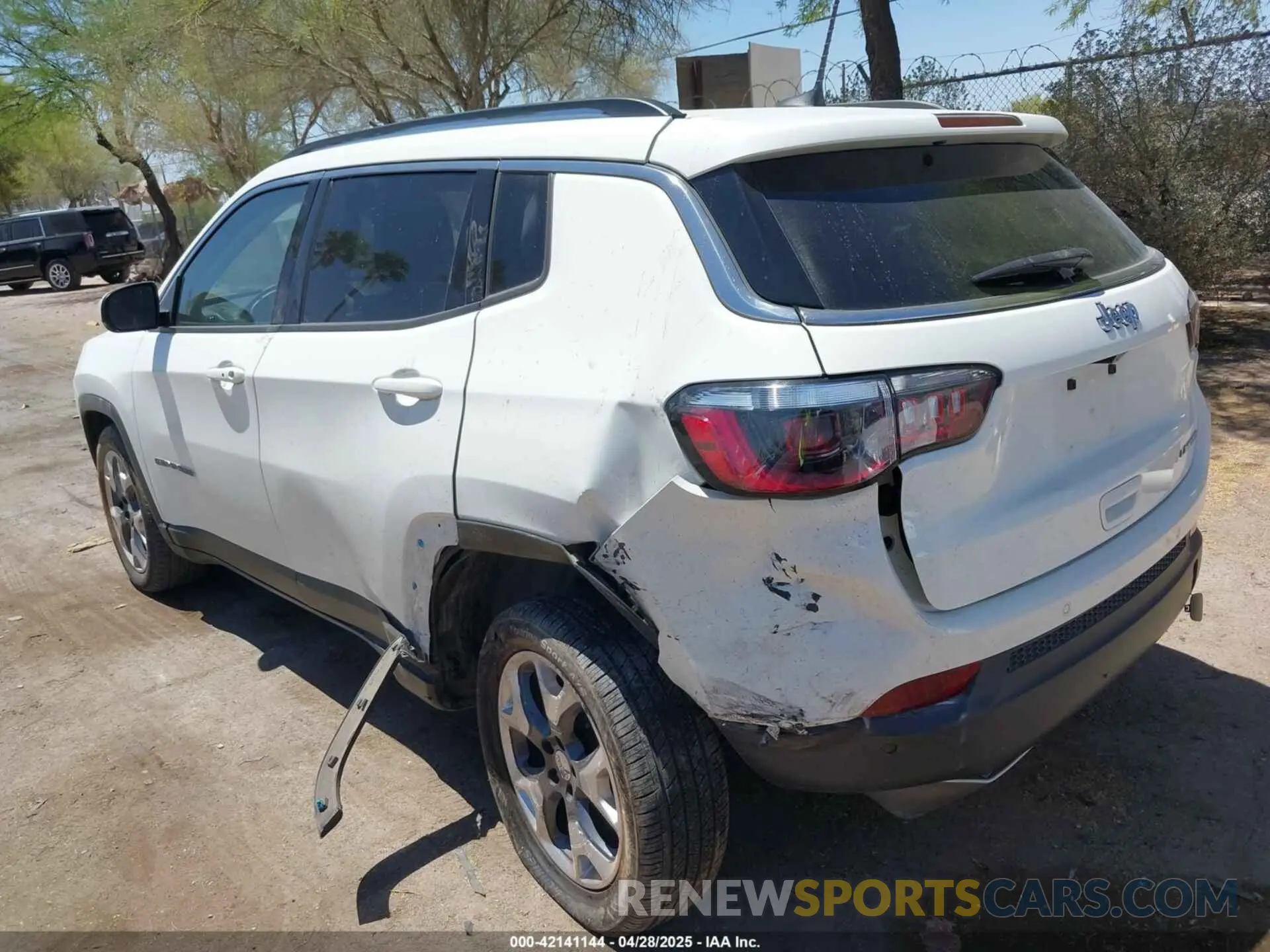 3 Photograph of a damaged car 3C4NJCCB1MT555775 JEEP COMPASS 2021