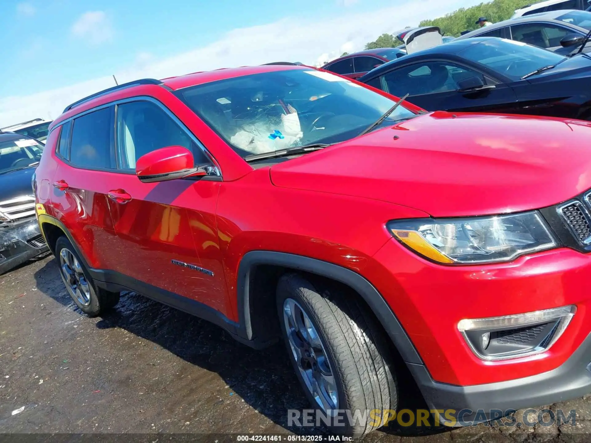 13 Photograph of a damaged car 3C4NJCCB2MT573413 JEEP COMPASS 2021