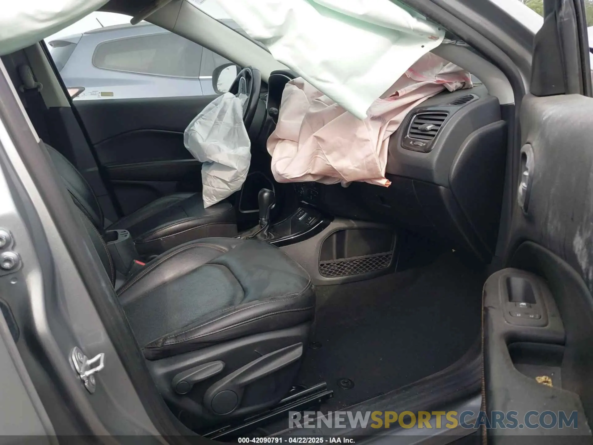 5 Photograph of a damaged car 3C4NJCCB7MT514244 JEEP COMPASS 2021