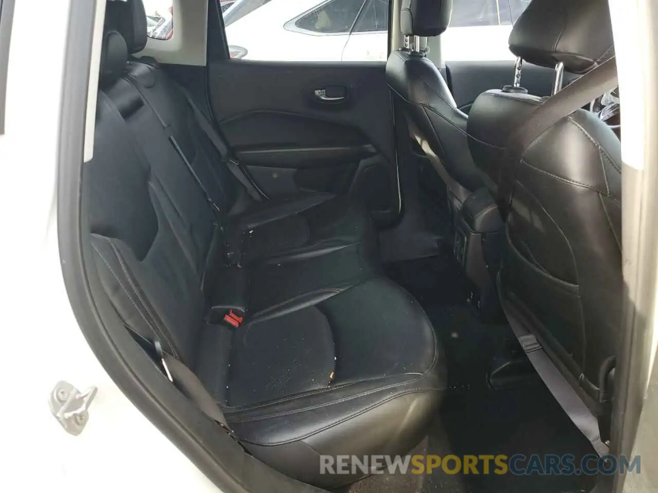 11 Photograph of a damaged car 3C4NJCCB8MT517864 JEEP COMPASS 2021