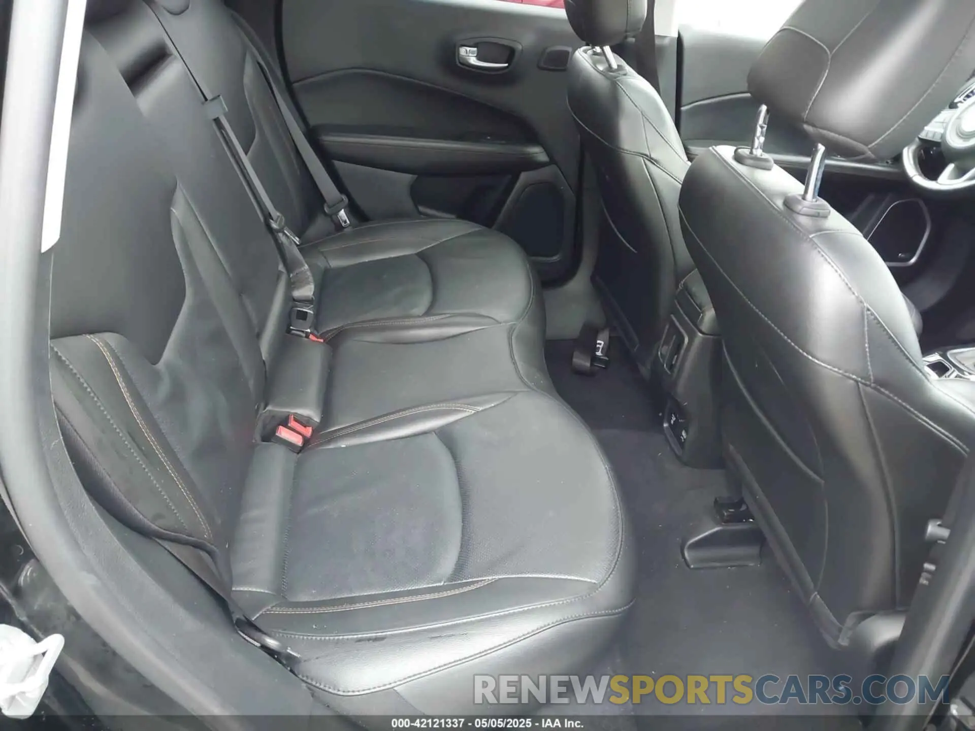 8 Photograph of a damaged car 3C4NJCCB9MT589866 JEEP COMPASS 2021