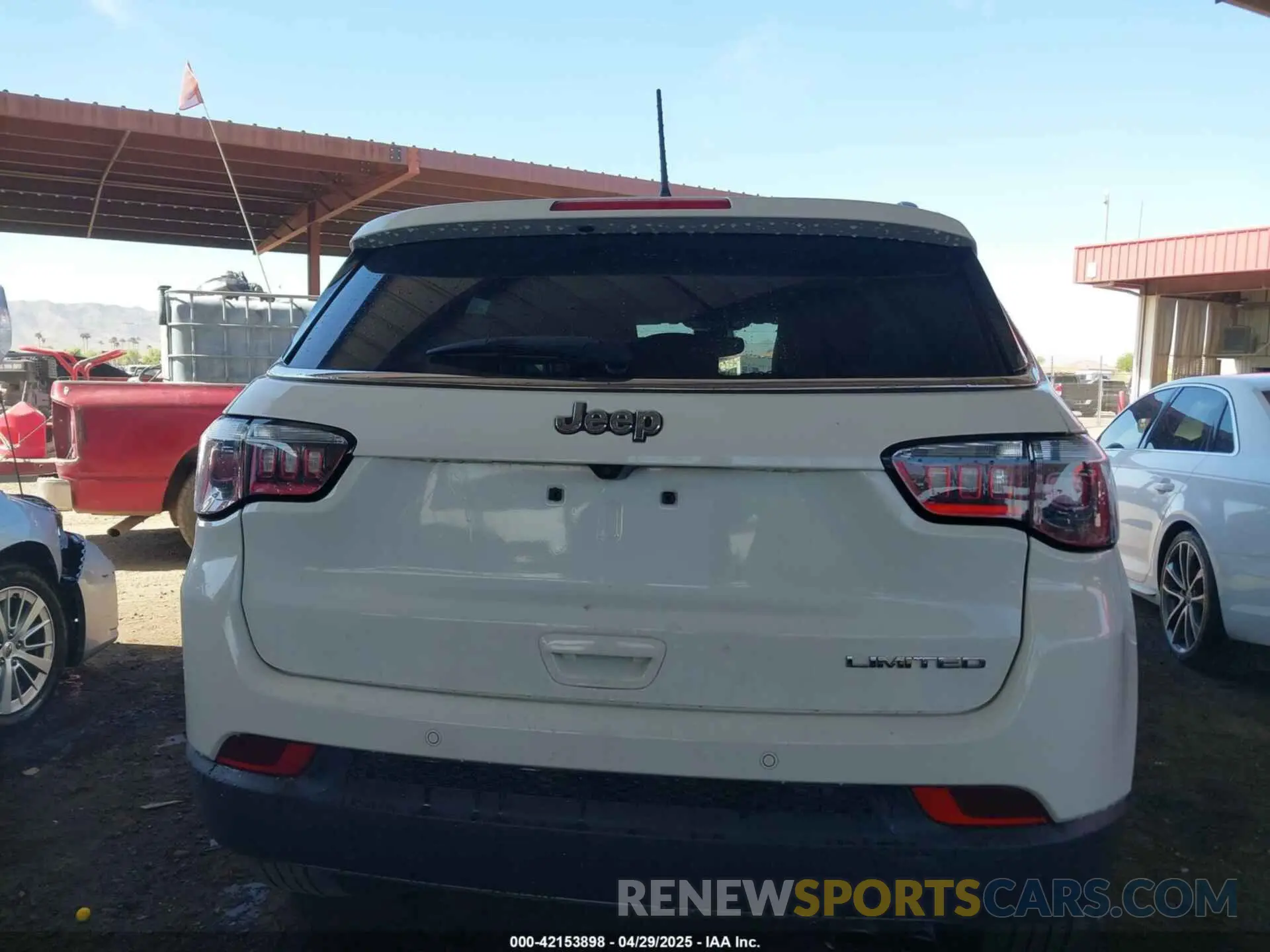 16 Photograph of a damaged car 3C4NJCCBXMT511497 JEEP COMPASS 2021