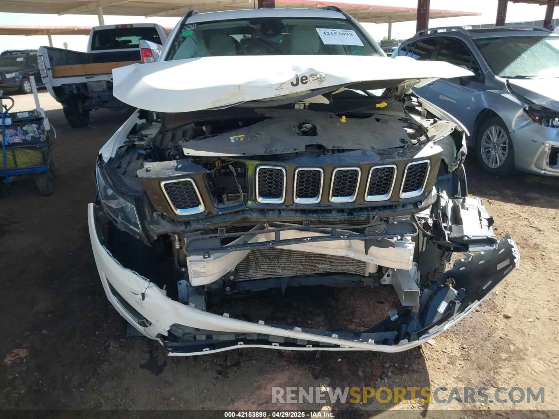 6 Photograph of a damaged car 3C4NJCCBXMT511497 JEEP COMPASS 2021