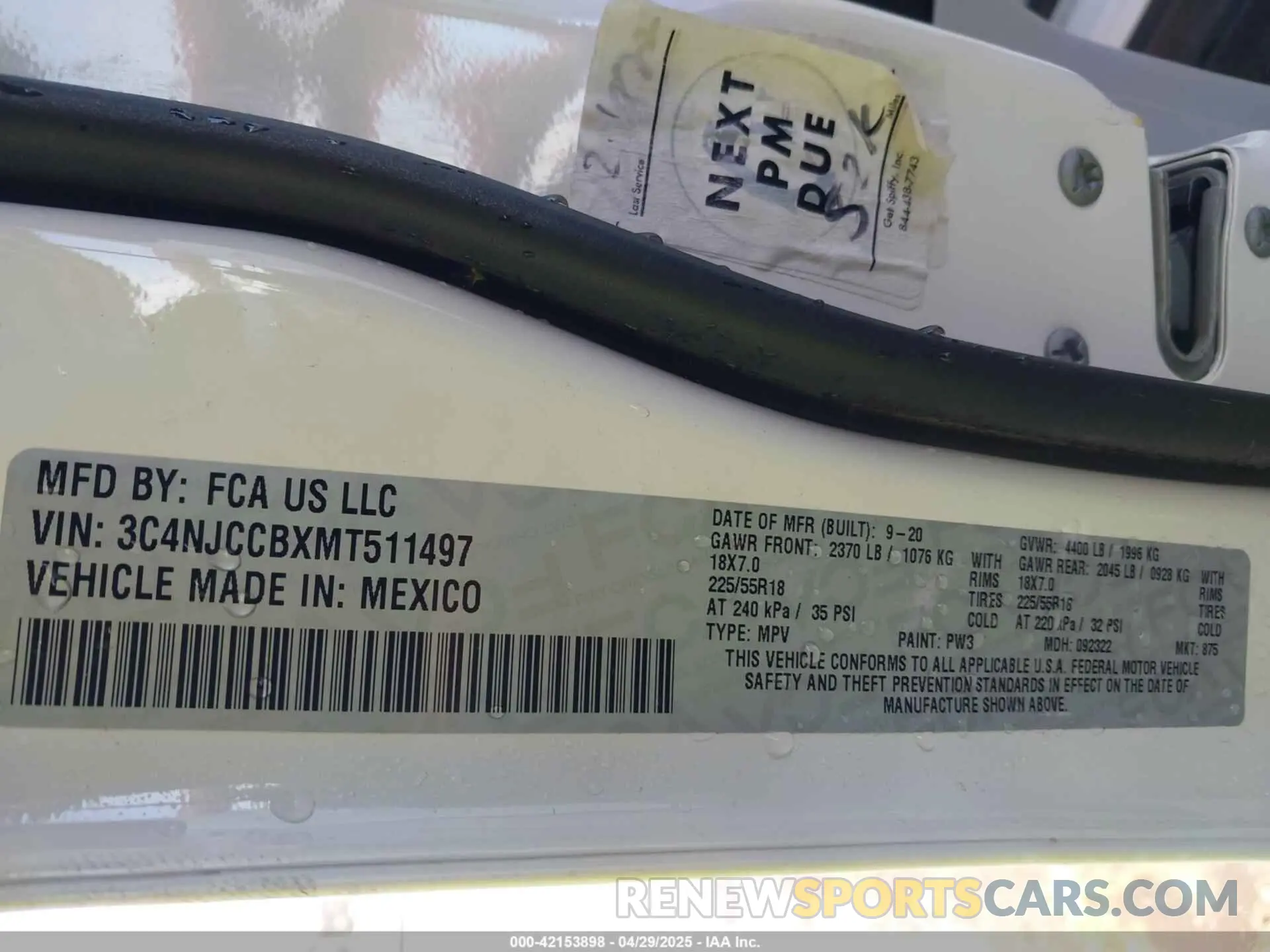 9 Photograph of a damaged car 3C4NJCCBXMT511497 JEEP COMPASS 2021