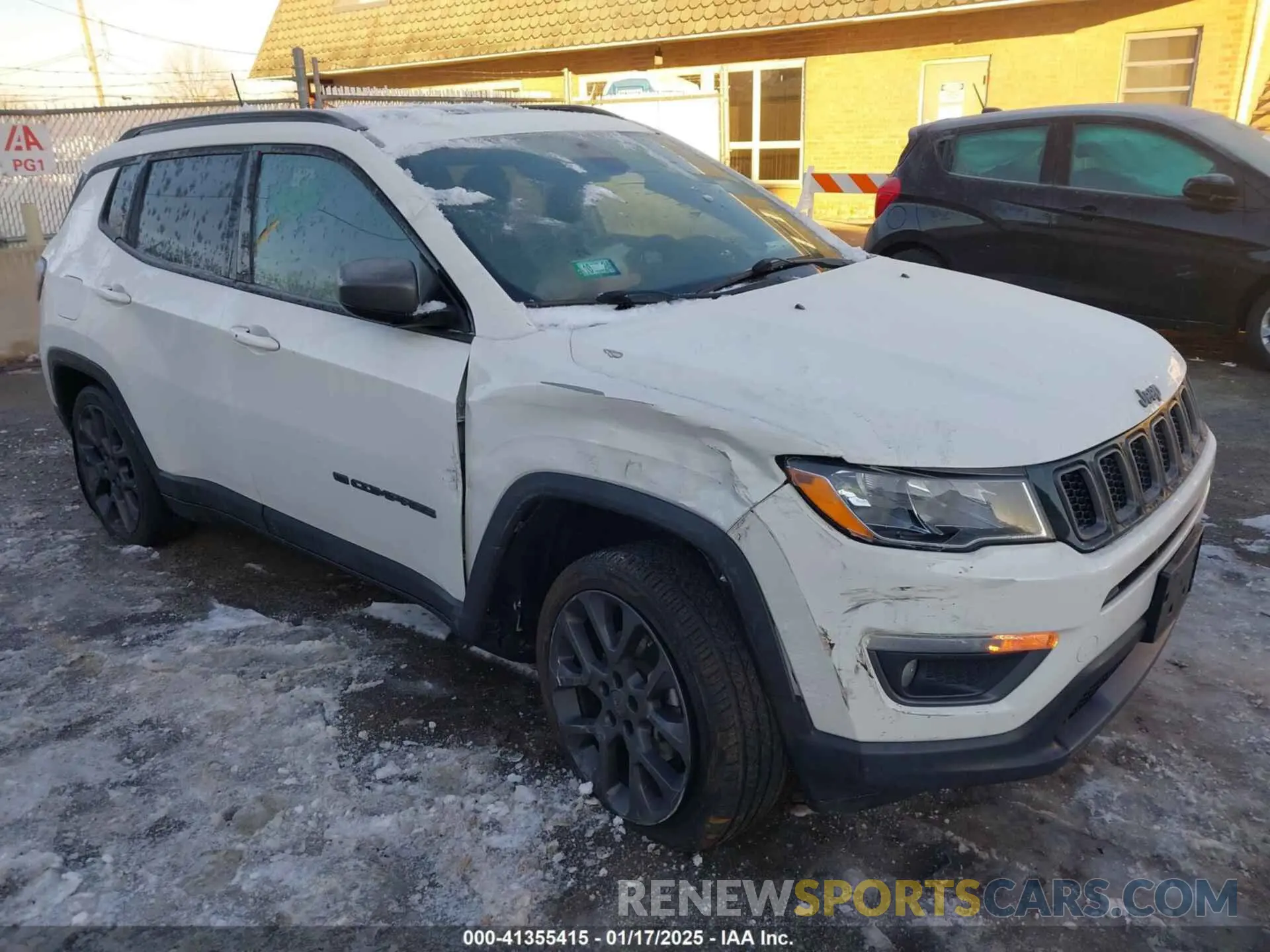 1 Фотография поврежденного автомобиля 3C4NJCEB4MT518183 JEEP COMPASS 2021