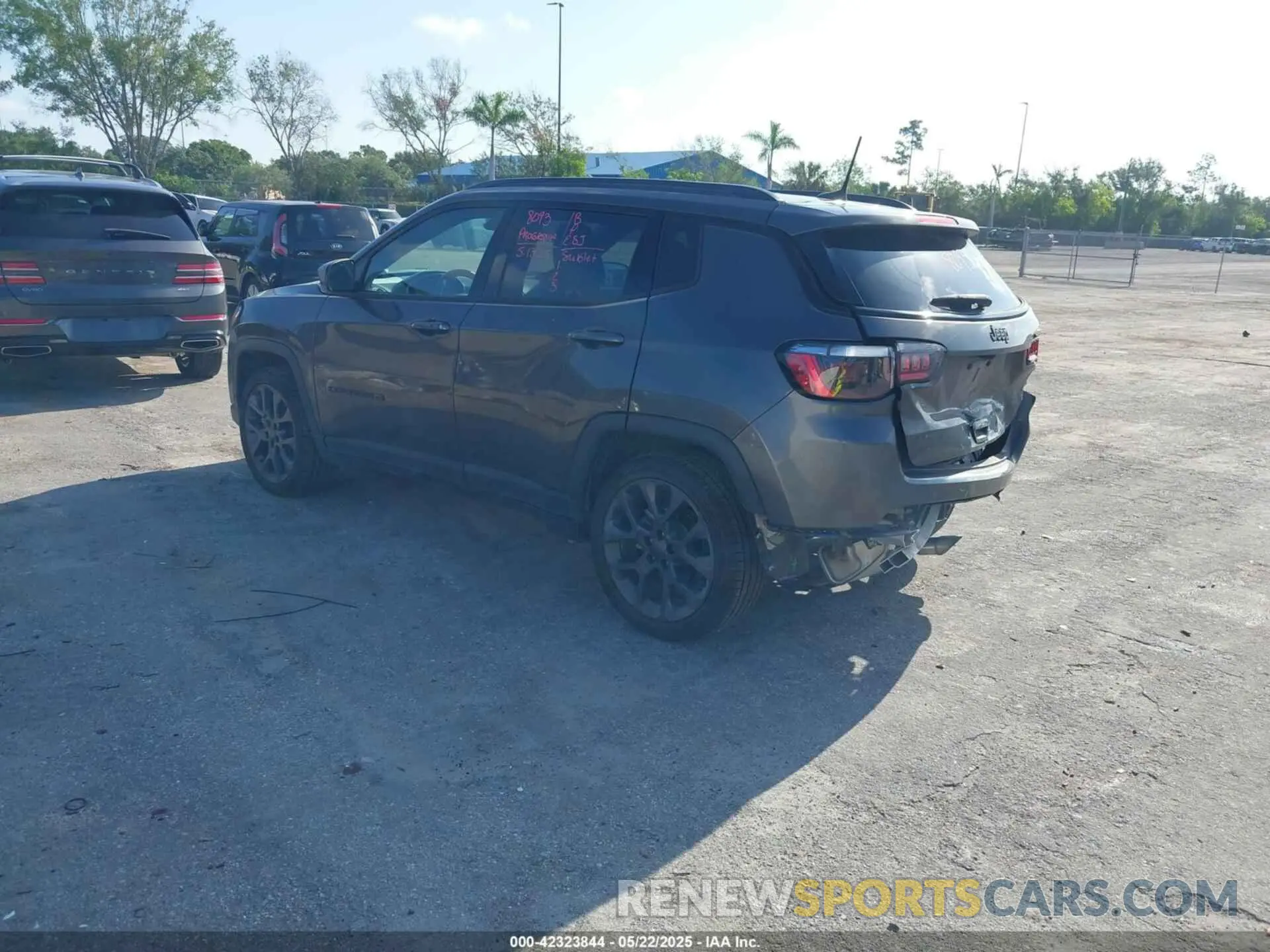 3 Фотография поврежденного автомобиля 3C4NJCEB4MT564077 JEEP COMPASS 2021