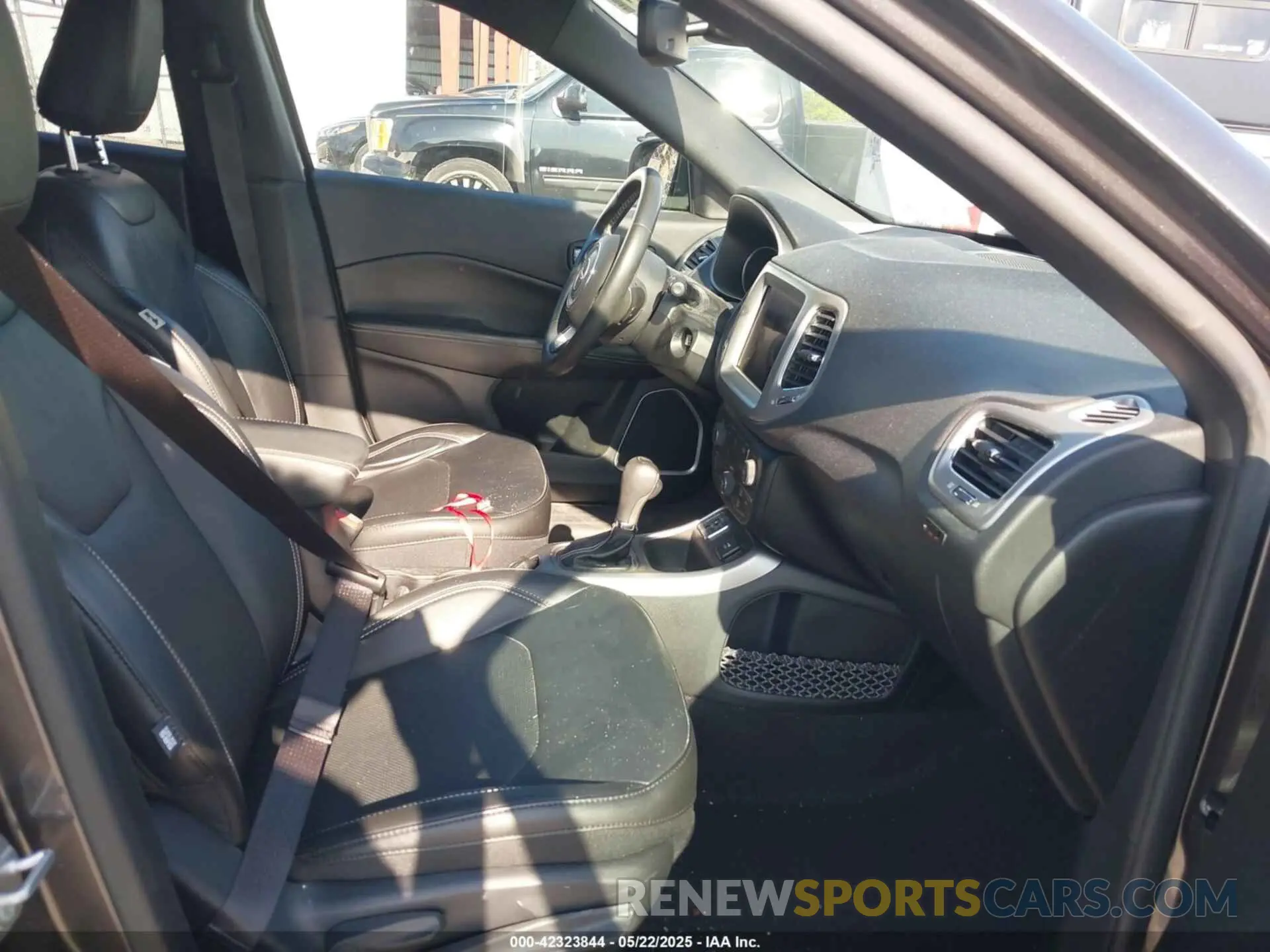 5 Фотография поврежденного автомобиля 3C4NJCEB4MT564077 JEEP COMPASS 2021