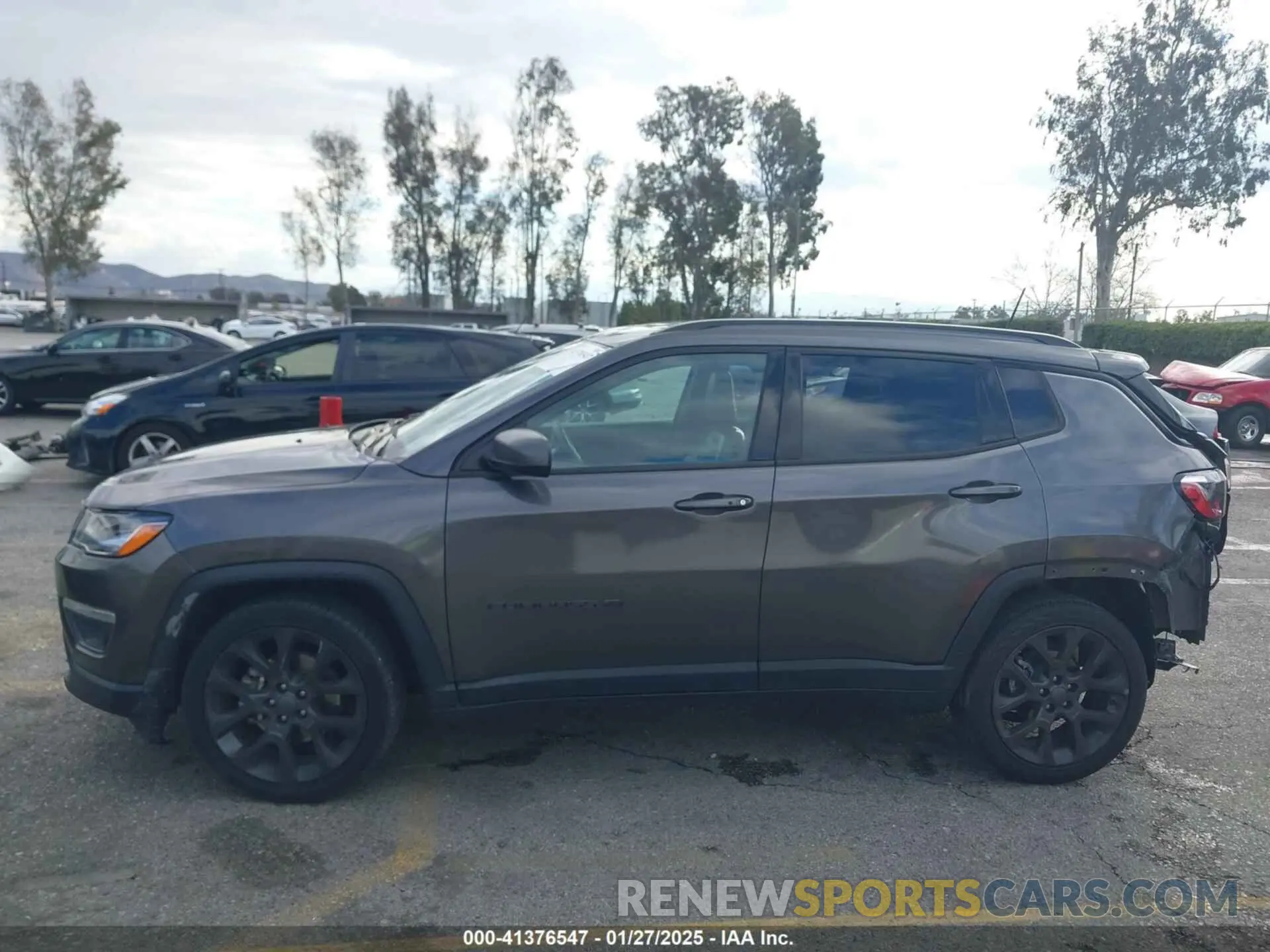 15 Photograph of a damaged car 3C4NJCEB7MT596909 JEEP COMPASS 2021