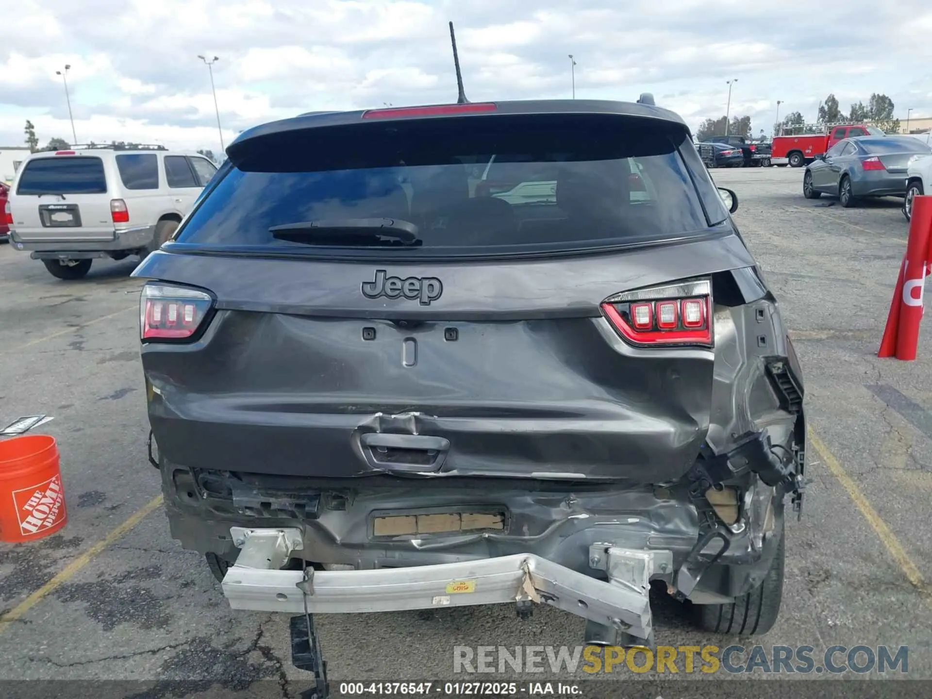 17 Photograph of a damaged car 3C4NJCEB7MT596909 JEEP COMPASS 2021