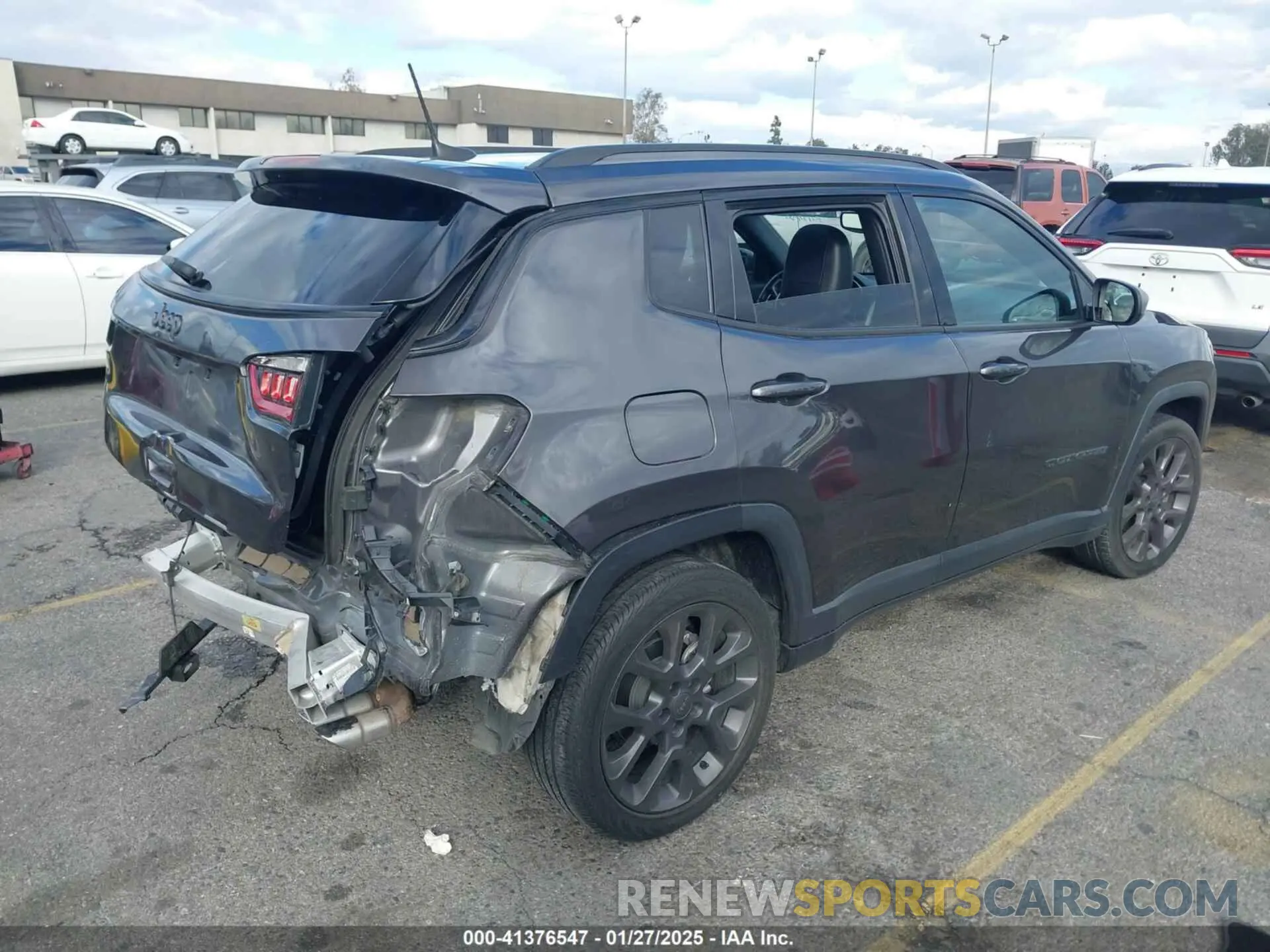 4 Photograph of a damaged car 3C4NJCEB7MT596909 JEEP COMPASS 2021