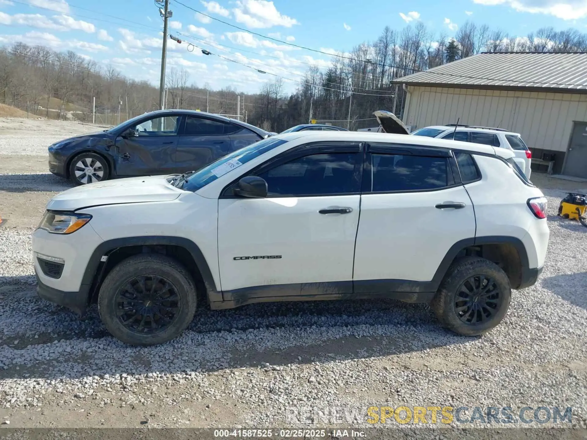 14 Photograph of a damaged car 3C4NJDAB3MT555219 JEEP COMPASS 2021
