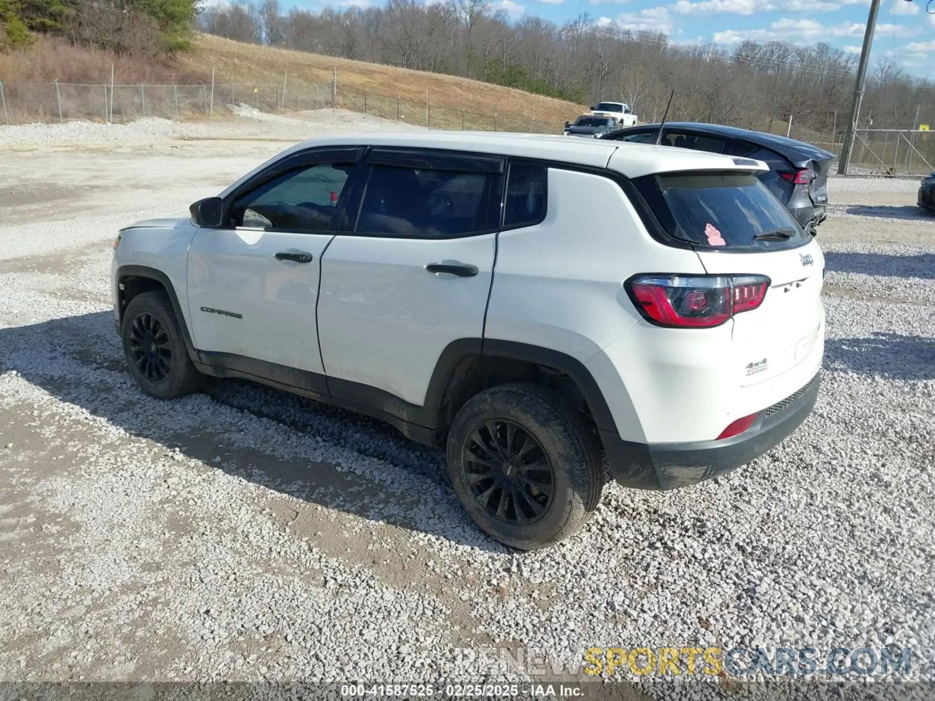 3 Photograph of a damaged car 3C4NJDAB3MT555219 JEEP COMPASS 2021