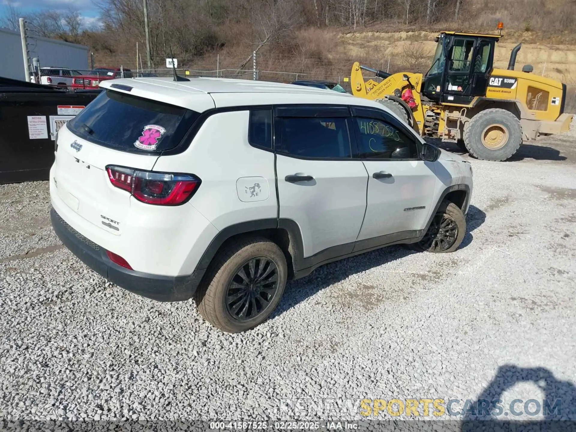4 Photograph of a damaged car 3C4NJDAB3MT555219 JEEP COMPASS 2021