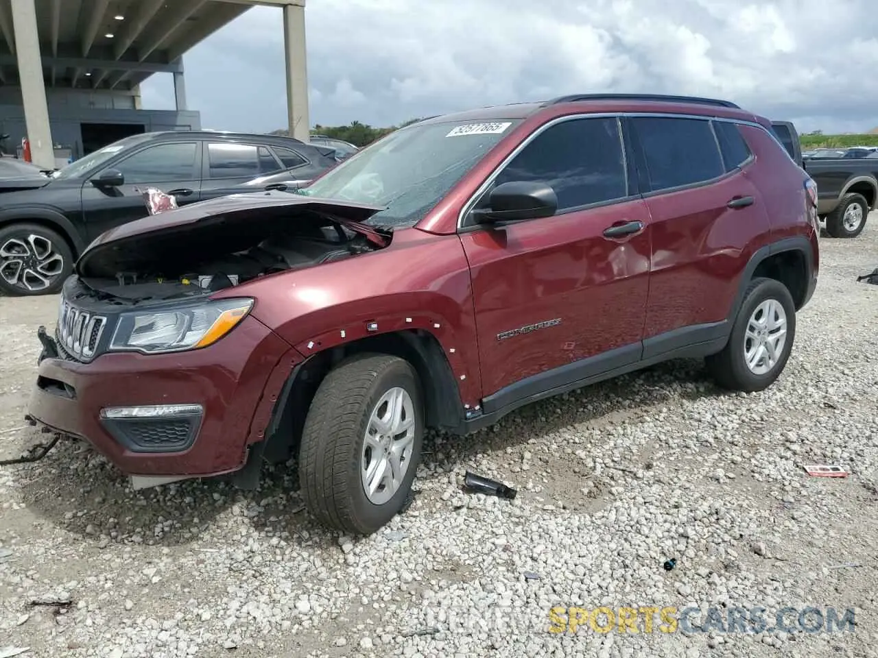 1 Photograph of a damaged car 3C4NJDAB5MT599920 JEEP COMPASS 2021