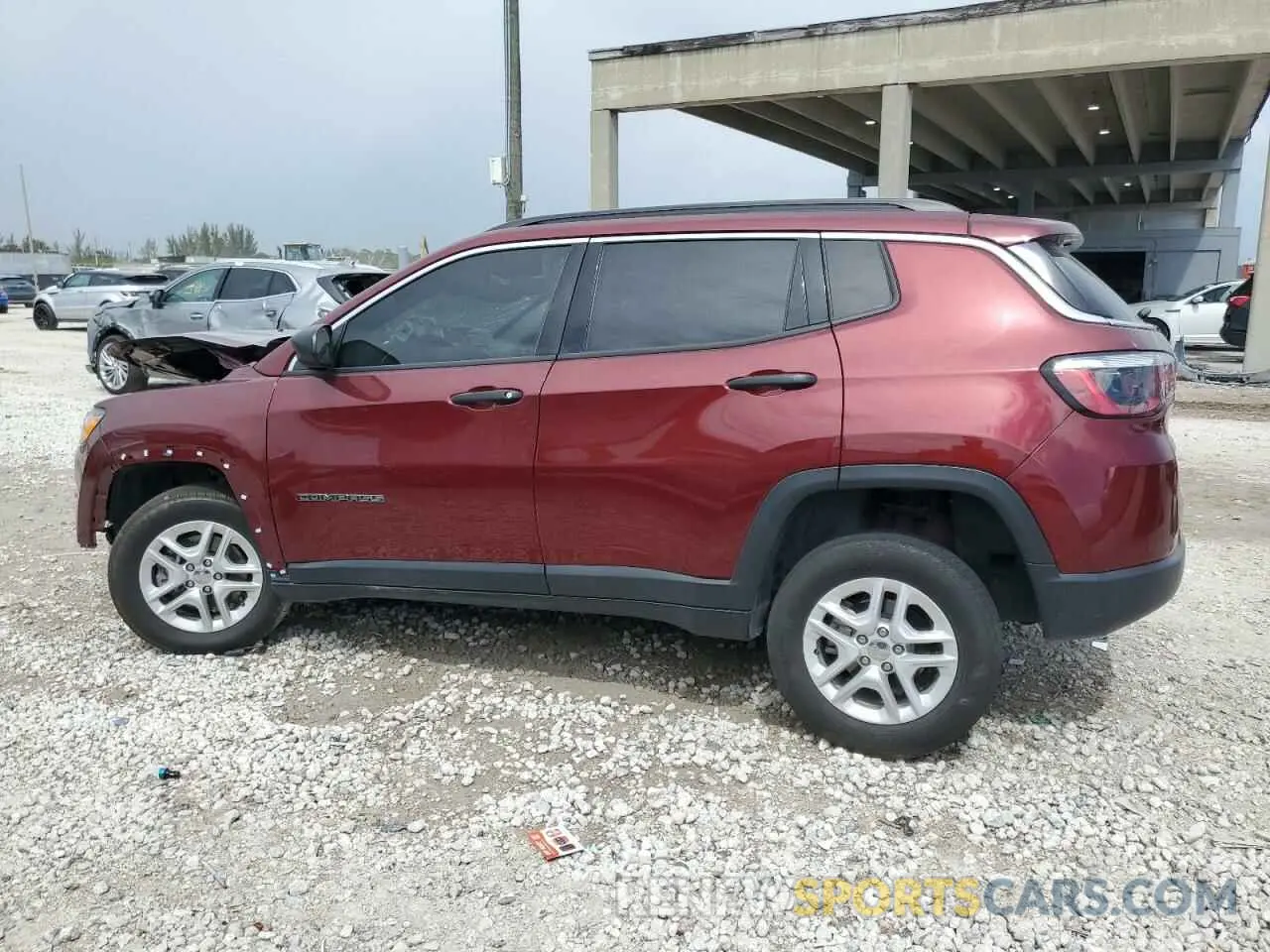 2 Photograph of a damaged car 3C4NJDAB5MT599920 JEEP COMPASS 2021