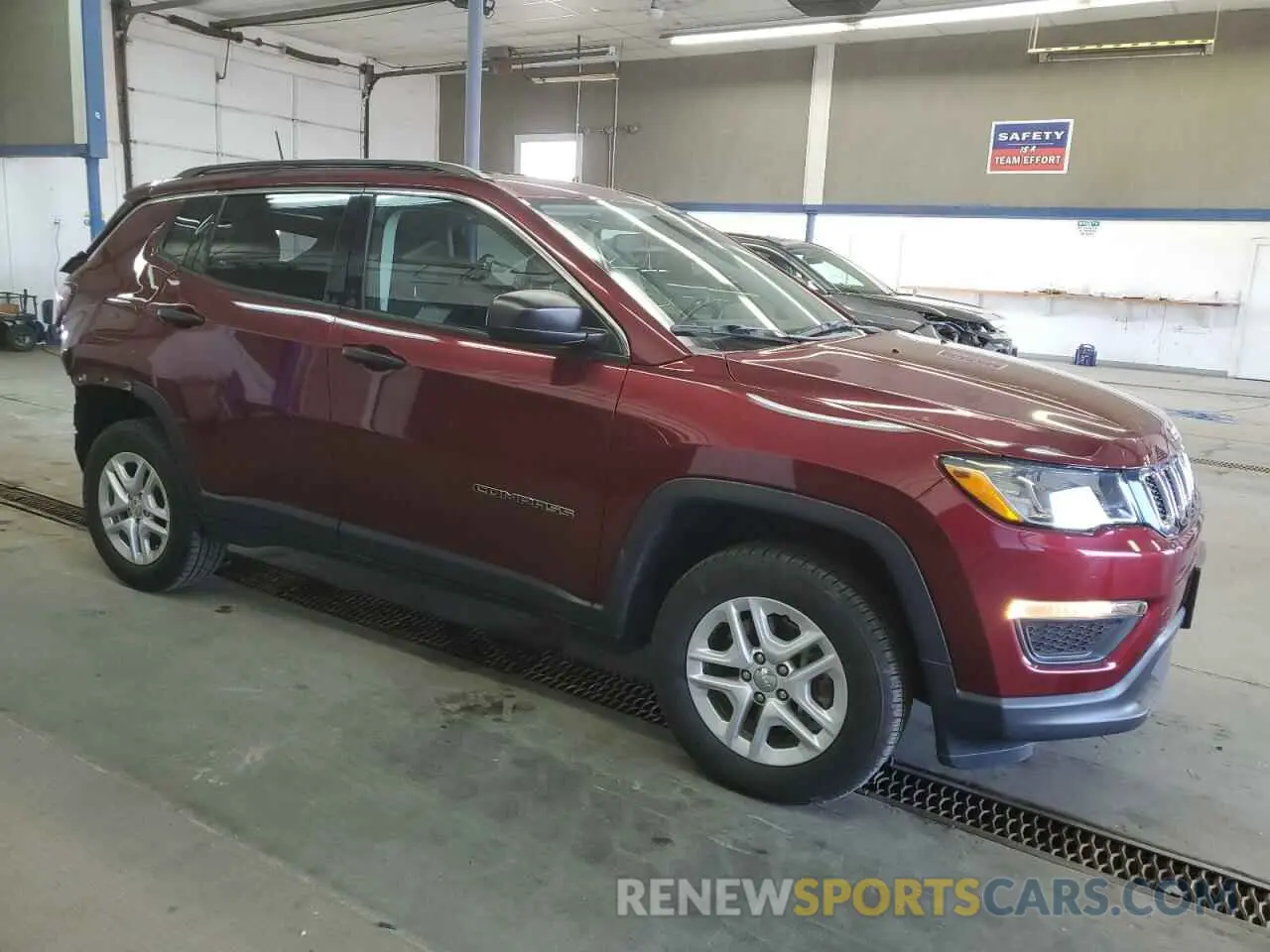 4 Photograph of a damaged car 3C4NJDAB6MT537376 JEEP COMPASS 2021