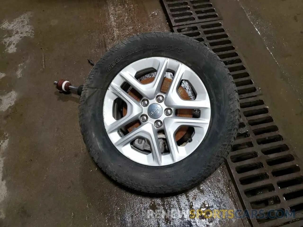 13 Photograph of a damaged car 3C4NJDAB8MT502564 JEEP COMPASS 2021