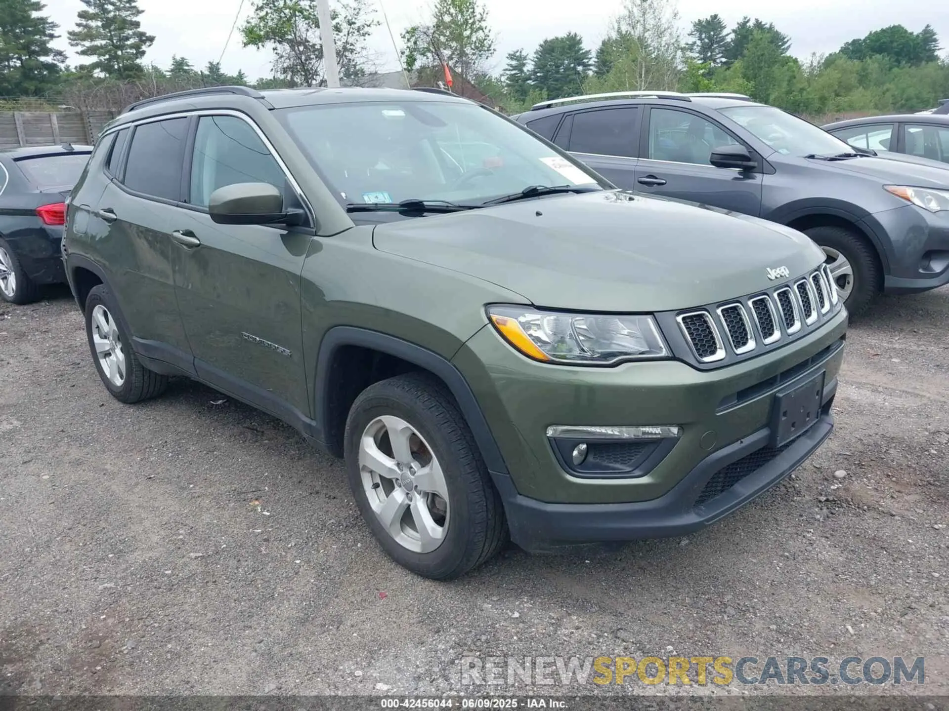 1 Photograph of a damaged car 3C4NJDBB0MT506834 JEEP COMPASS 2021
