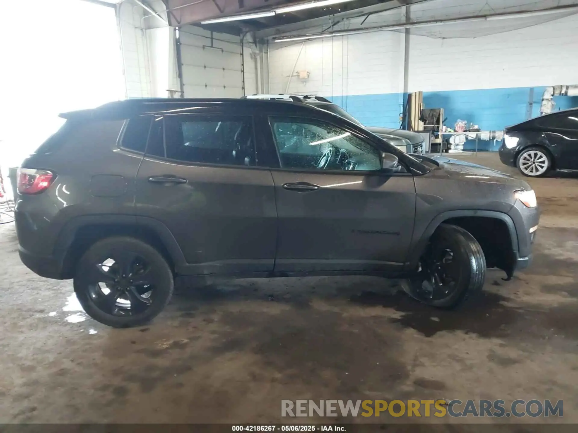 14 Photograph of a damaged car 3C4NJDBB3MT526057 JEEP COMPASS 2021