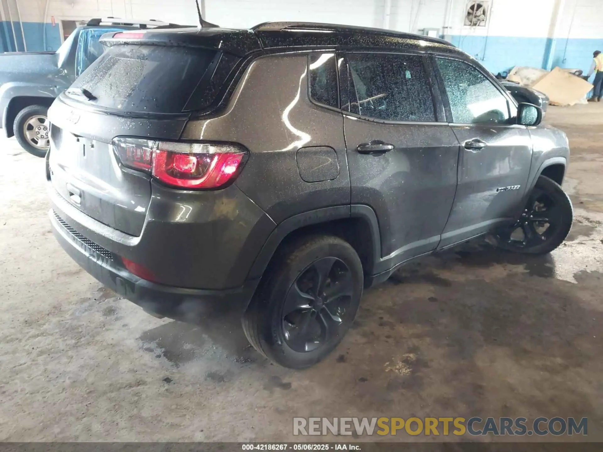 4 Photograph of a damaged car 3C4NJDBB3MT526057 JEEP COMPASS 2021
