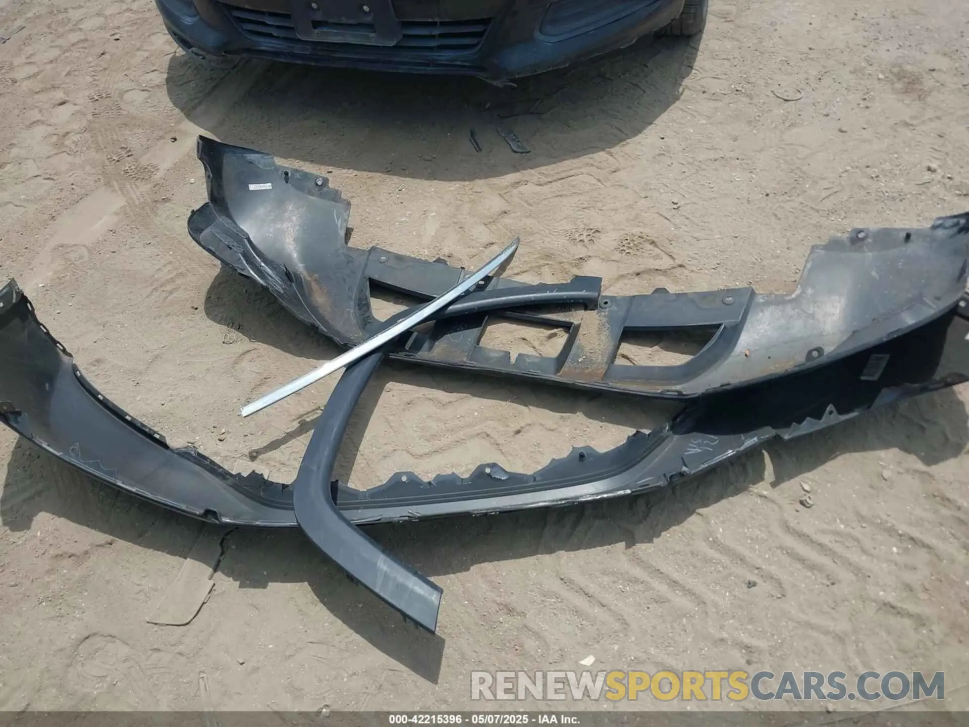 12 Photograph of a damaged car 3C4NJDBB4MT593072 JEEP COMPASS 2021