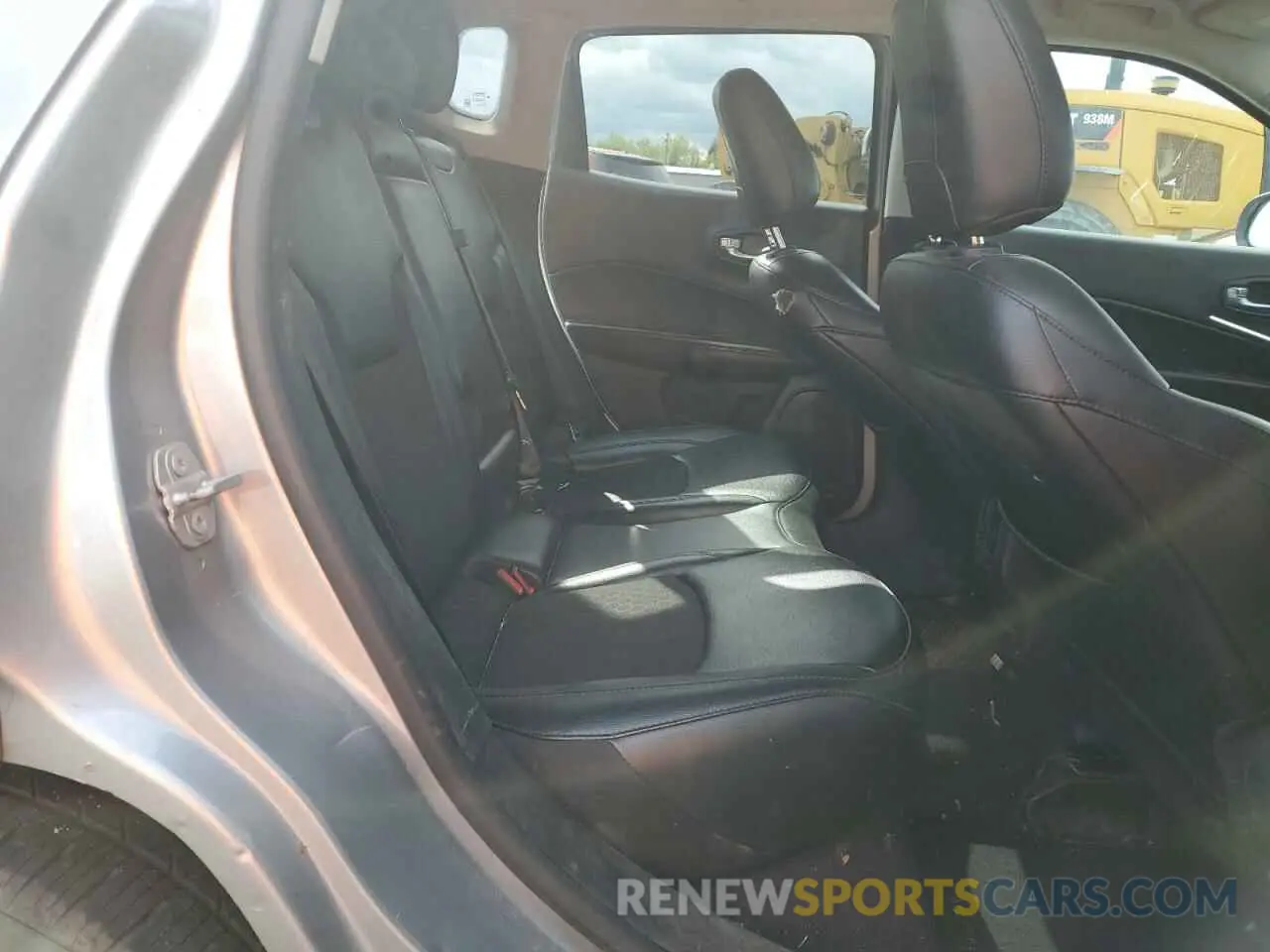 11 Photograph of a damaged car 3C4NJDBB5MT569721 JEEP COMPASS 2021