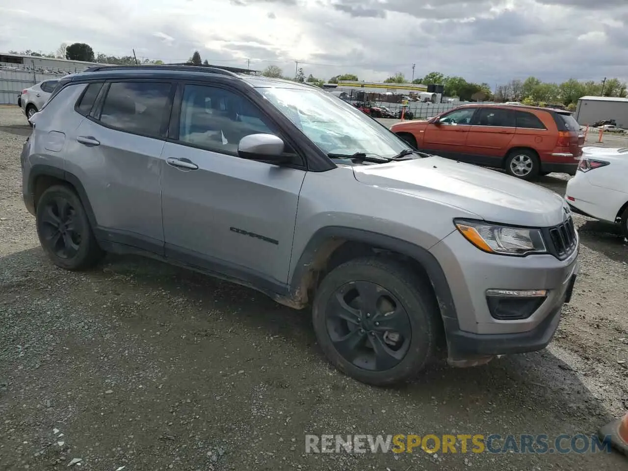 4 Photograph of a damaged car 3C4NJDBB5MT569721 JEEP COMPASS 2021