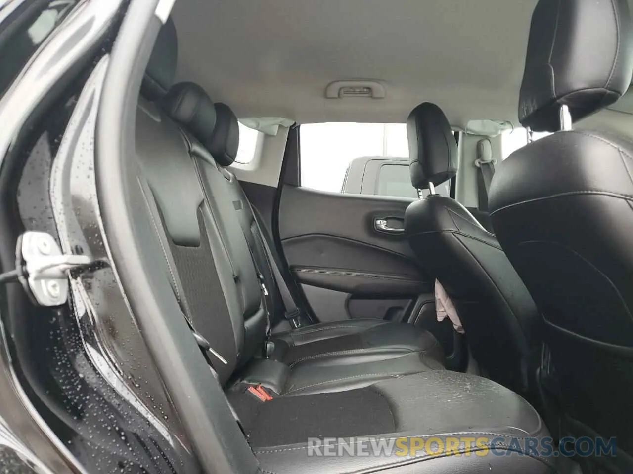 11 Photograph of a damaged car 3C4NJDBB8MT572063 JEEP COMPASS 2021