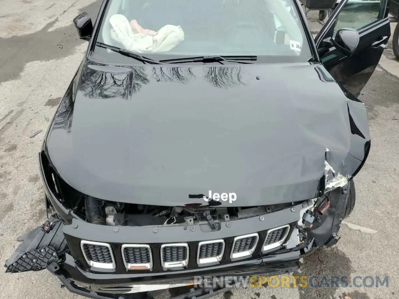 13 Photograph of a damaged car 3C4NJDBB8MT572063 JEEP COMPASS 2021