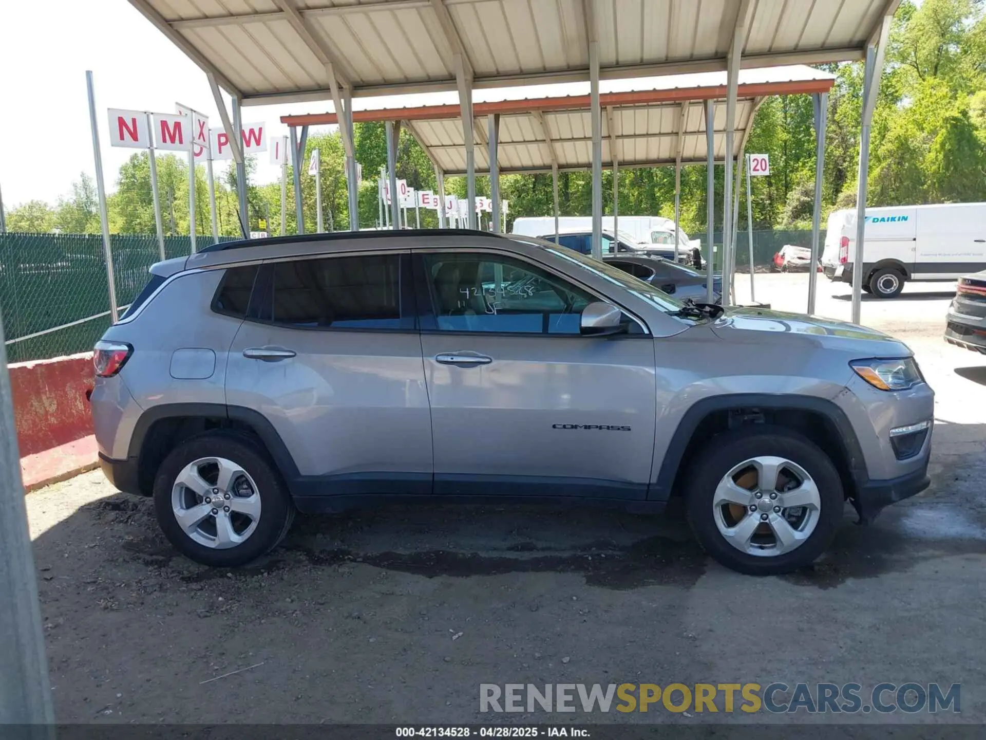 12 Photograph of a damaged car 3C4NJDBB9MT514821 JEEP COMPASS 2021