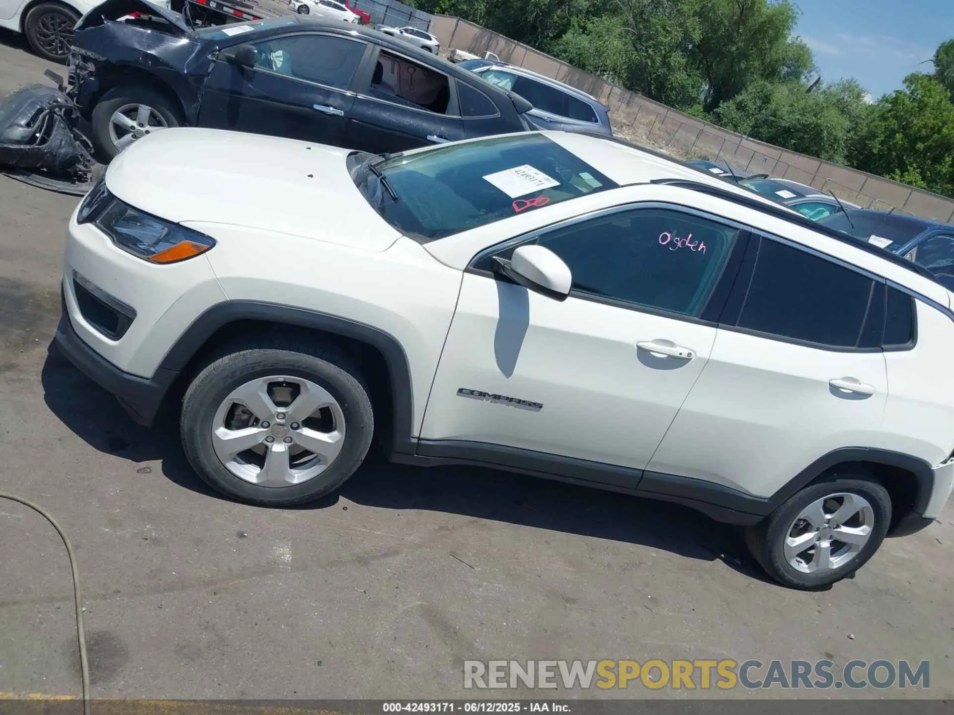 14 Photograph of a damaged car 3C4NJDBB9MT560794 JEEP COMPASS 2021