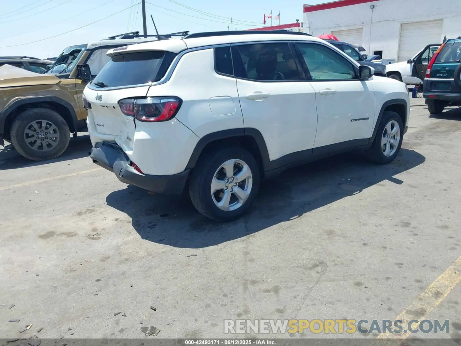 4 Photograph of a damaged car 3C4NJDBB9MT560794 JEEP COMPASS 2021