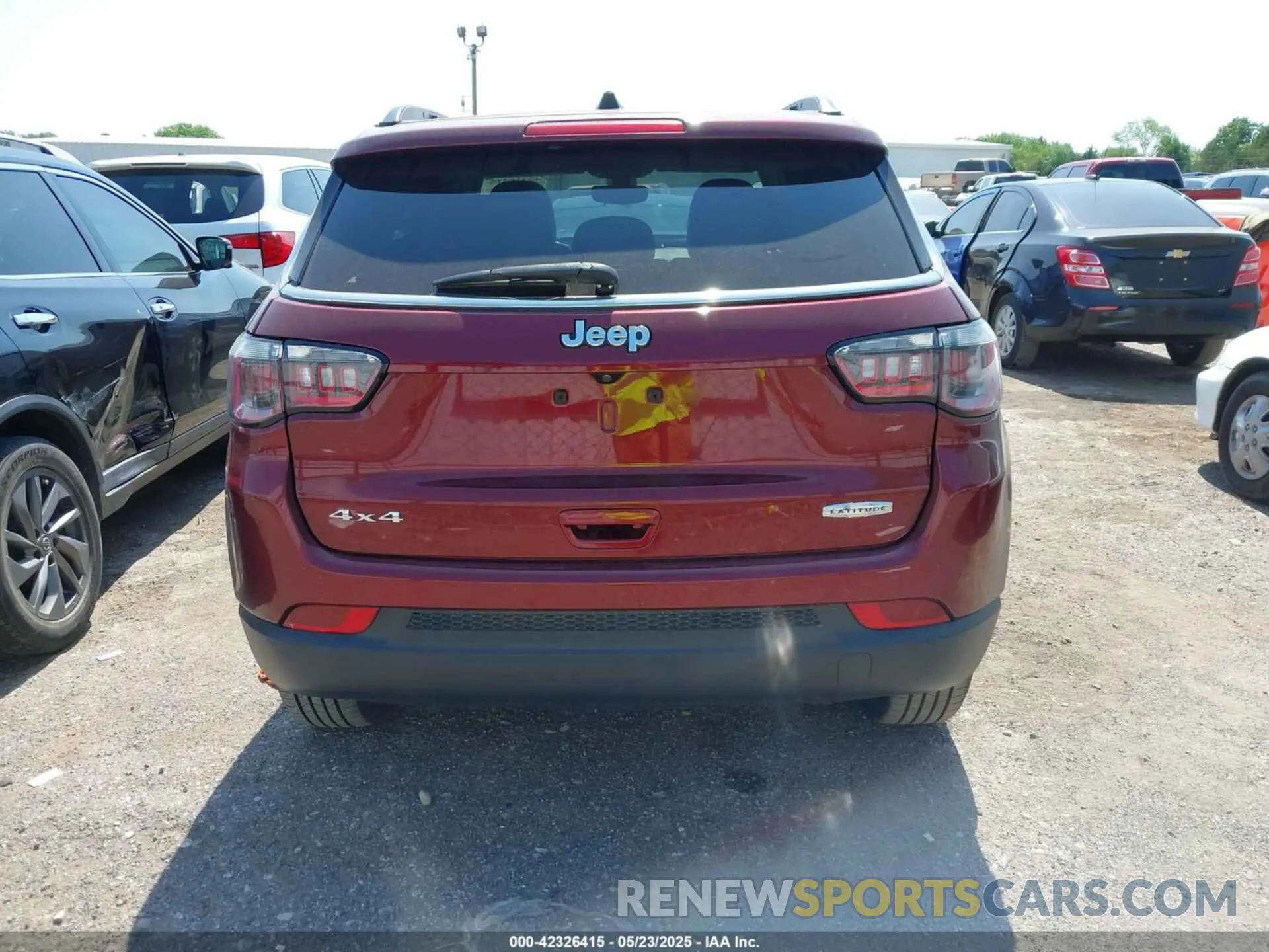 16 Photograph of a damaged car 3C4NJDBB9MT584061 JEEP COMPASS 2021