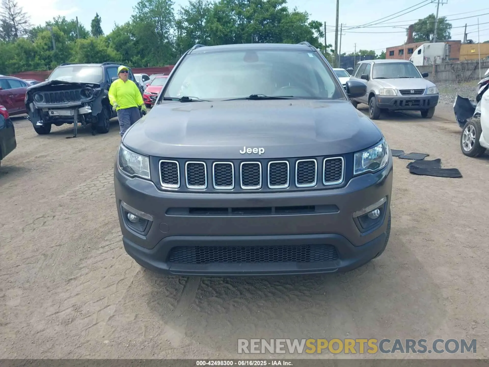 12 Photograph of a damaged car 3C4NJDBBXMT595716 JEEP COMPASS 2021
