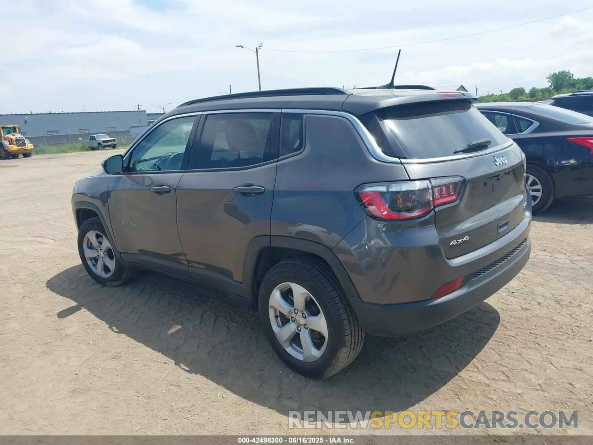 3 Photograph of a damaged car 3C4NJDBBXMT595716 JEEP COMPASS 2021