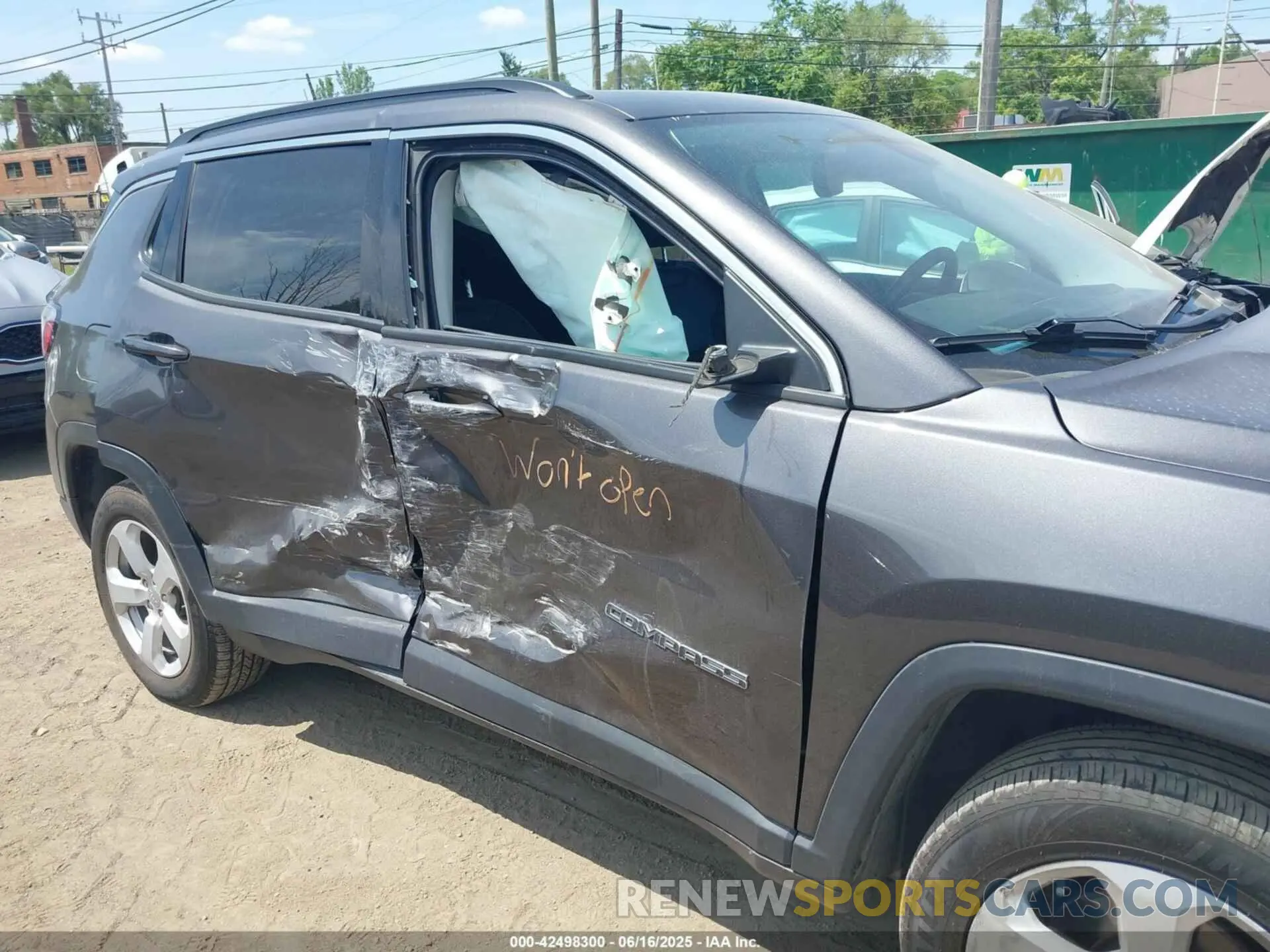 6 Photograph of a damaged car 3C4NJDBBXMT595716 JEEP COMPASS 2021