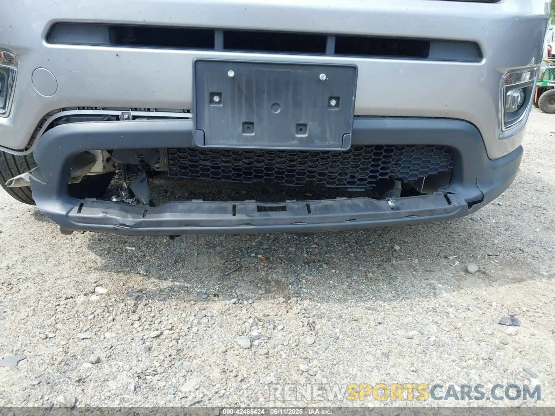 6 Photograph of a damaged car 3C4NJDCB1MT506372 JEEP COMPASS 2021