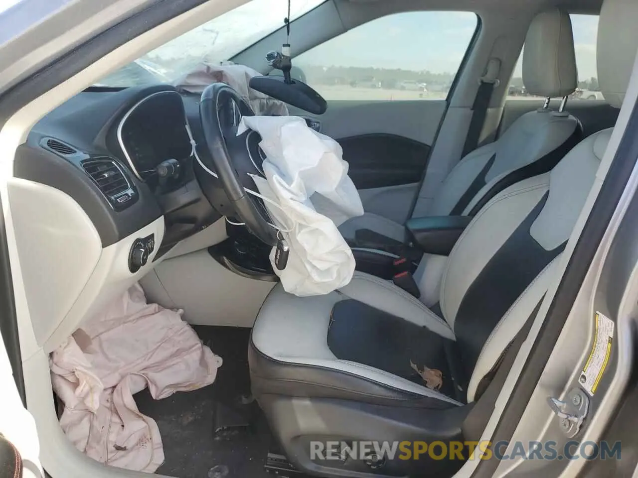 7 Photograph of a damaged car 3C4NJDCB1MT511359 JEEP COMPASS 2021