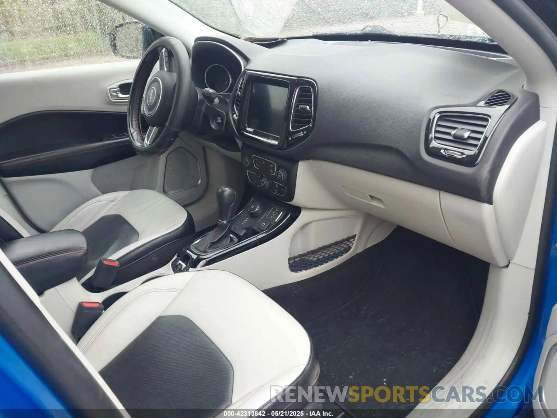 5 Photograph of a damaged car 3C4NJDCB1MT542823 JEEP COMPASS 2021
