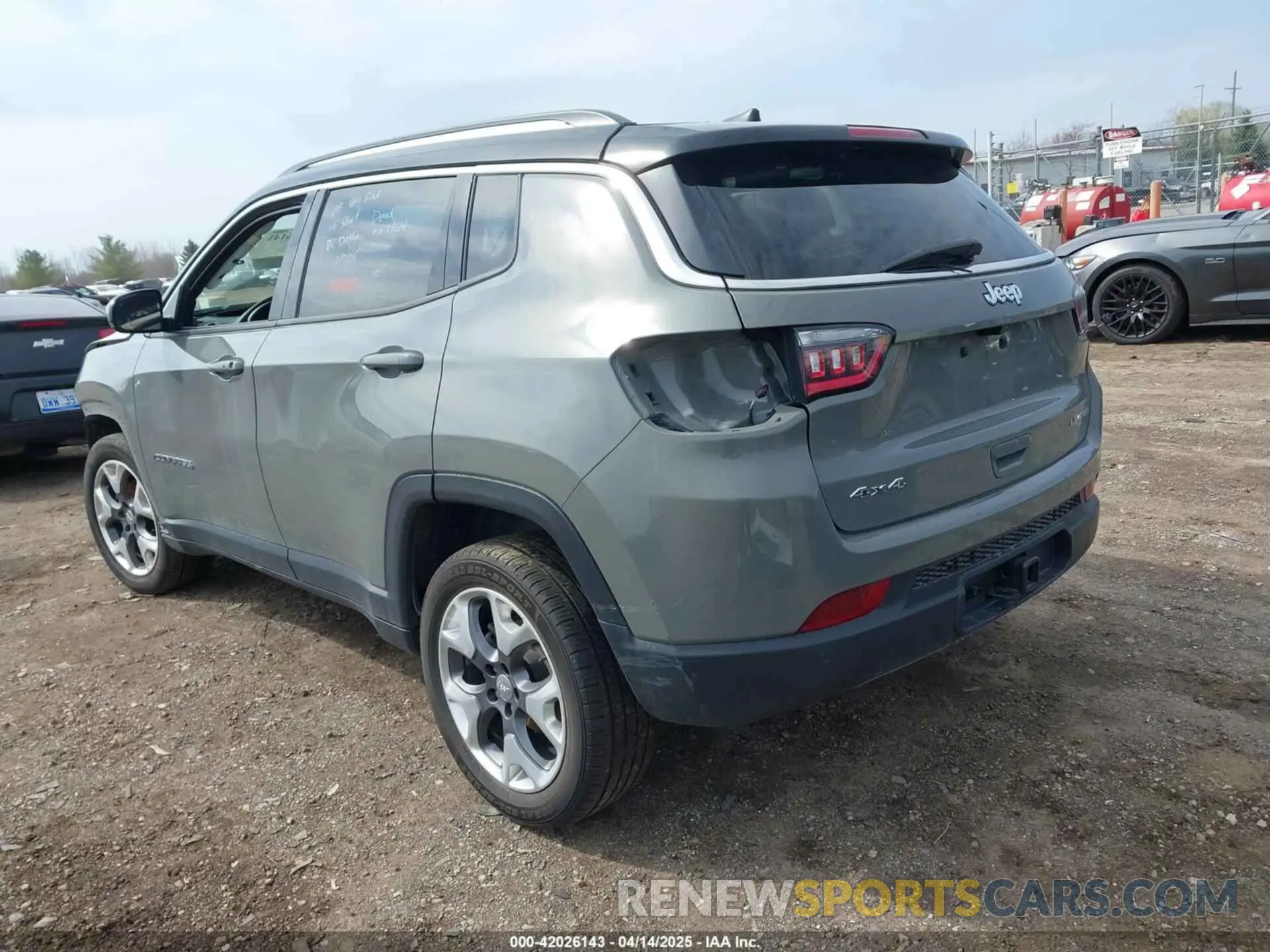 3 Photograph of a damaged car 3C4NJDCB2MT583834 JEEP COMPASS 2021