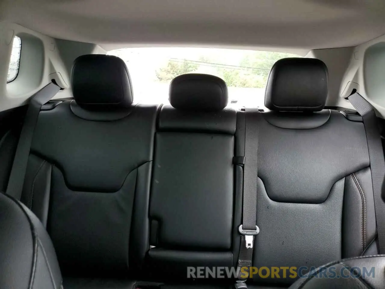 10 Photograph of a damaged car 3C4NJDCB3MT516014 JEEP COMPASS 2021