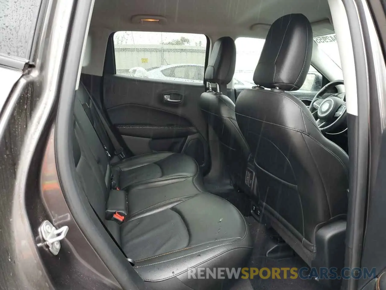 11 Photograph of a damaged car 3C4NJDCB3MT516014 JEEP COMPASS 2021