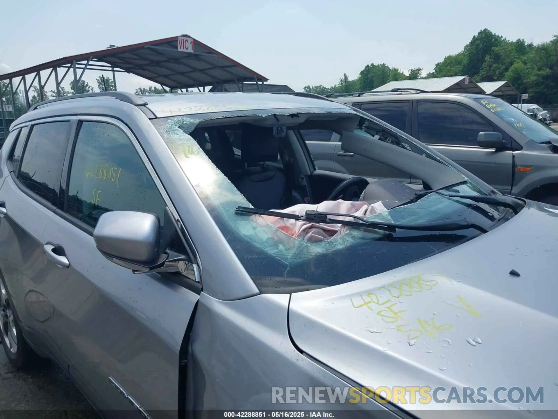 18 Photograph of a damaged car 3C4NJDCB3MT519818 JEEP COMPASS 2021