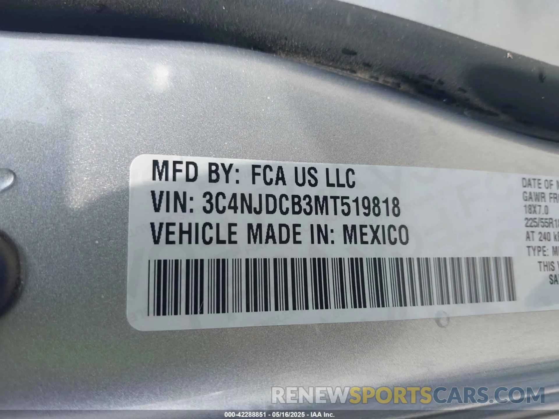 9 Photograph of a damaged car 3C4NJDCB3MT519818 JEEP COMPASS 2021